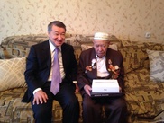 iPad в подарок 97-летнему ветерану преподнес аким ВКО
