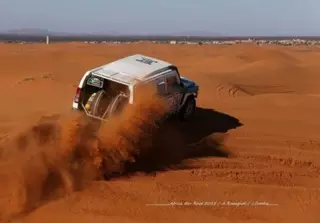 Лидерство на Africa Eco Race-2015 захватил казахстанский экипаж