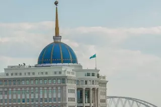 Назарбаев выразил соболезнования президенту Франции в связи с терактом в Париже