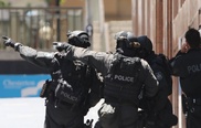 Подозреваемые в организации теракта во Франции захватили заложников - СМИ