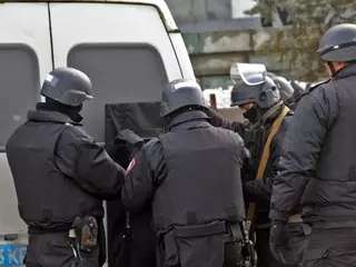 Запершийся в здании акимата Алматы мужчина сдался полиции