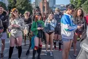 Всемирный флешмоб "В метро без штанов"