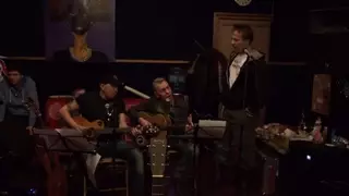 Охлобыстин и звезды русского рока посвятили песню Донецку