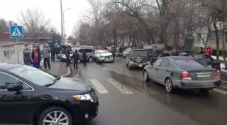 Состояние пострадавших в массовом ДТП в Алматы оценивается как стабильное