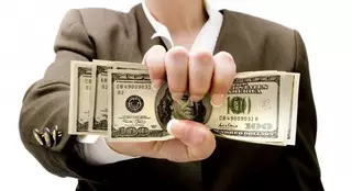 Жительница Шымкента взяла в кредит 15 тысяч долларов для трудоустройства в детсад