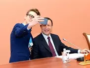 Школьники выступили модераторами встречи акима Астаны