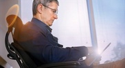 Зарплата главы Apple Тима Кука выросла вдвое в 2014 году
