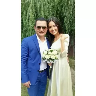 Казахстанский певец Иван Бреусов стал отцом