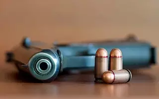 Обвиняемых в торговле оружием полицейских судят в Жезказгане