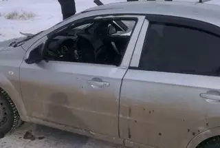 Появились фото взорвавшегося у здания Минобороны РК автомобиля