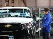 Продажи отечественных авто упали в два раза в Казахстане