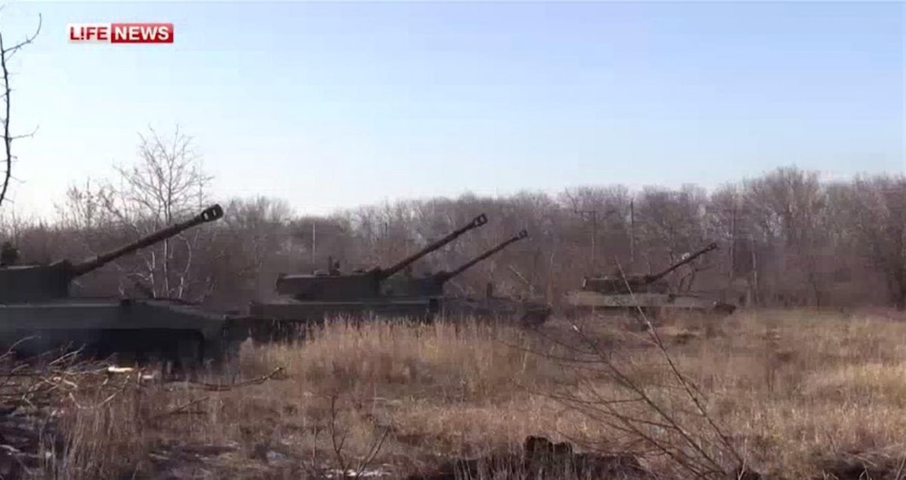 Самоходные артиллерийские установки ополченцев. © lifenews.ru