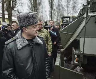 Порошенко: Нам до мира еще ой как далеко