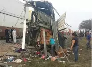 Столкновение поезда и автобуса в Мексике привело к гибели 16 человек