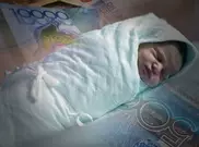 Обвиняемую в продаже ребенка за 500 тенге карагандинку оштрафовали