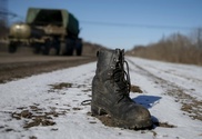 Порошенко объявил о завершении вывода войск из Дебальцево