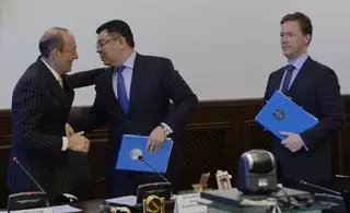 Акима Павлодарской области упрекнули в "близости" с олигархом