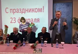 В Алматы ветеранов поздравили с Днем Советской Армии