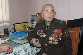 Квартиру госпитализированного ветерана ВОВ в Алматы утеплили бесплатно