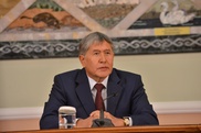 Президент Кыргызстана призывает Беларусь выдать Бакиева и его семью