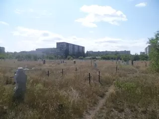 Акимат Павлодара проиграл суд смотрительнице кладбища