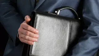 На одного госслужащего приходится около 170 казахстанцев