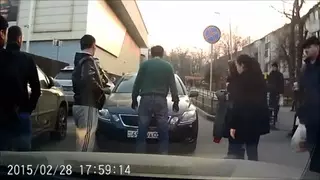 Автор скандального видео драки водителей в Алматы удалил ролик