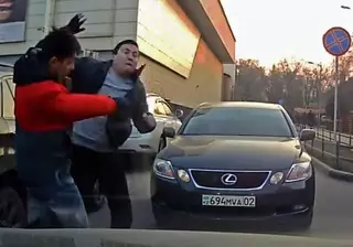 Драка на дороге в Алматы: Водитель Lexus привлечен к ответственности