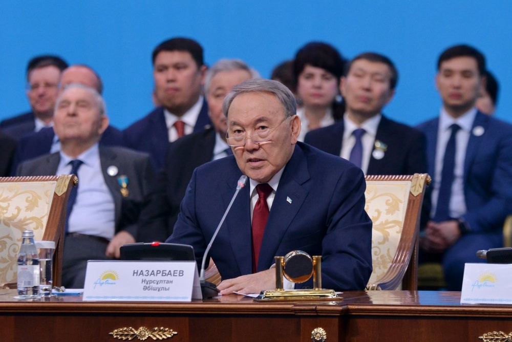 Нурсултан Назарбаев на XVI Съезде партии "Нур Отан".  Фото Турар Казангапов