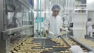 На фабрике "Рахат" опровергли информацию о массовых сокращениях