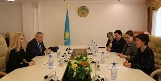 Вера Брежнева встретилась с министром здравоохранения Казахстана