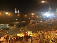 Колонна белых грузовиков возле Кремля насторожила соцсети