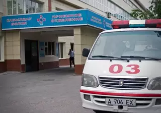 Госпитализированный в Алматы с подозрением на Эболу россиянин выписан из больницы