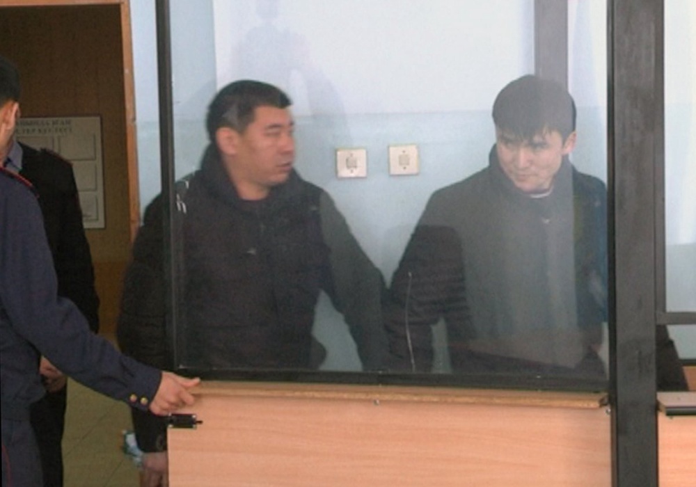 Двоих полицейских приговорили к 3 годам в колонии. Фото Tengrinews.kz