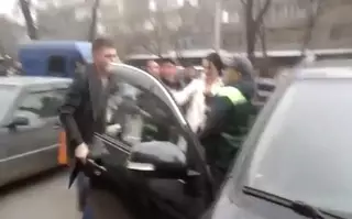 Видео стрельбы в центре Алматы выложили в YouTube