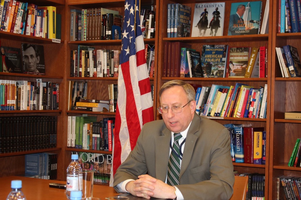 Посол США в РК Джордж Крол. Фото Ренат Ташкинбаев
