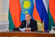 Казахстан заинтересован в территориальной целостности Украины - Назарбаев