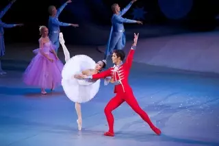 Творческую интеллигенцию Казахстана просят обеспечить очереди в "храмы культуры"