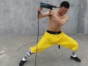 Шаолиньский монах показал шокирующие трюки