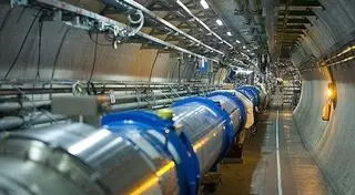 Большой адронный коллайдер вновь запущен