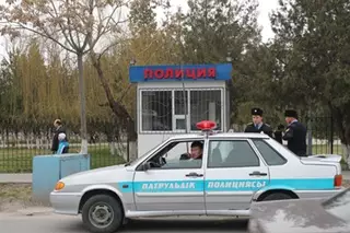 В Шымкенте трое мужчин подозреваются в изнасиловании двух школьниц