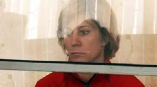 За махинации с квартирами и укус следователя осуждена адвокат в Темиртау