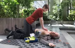 Сердечные дефибрилляторы планируют установить в общественных местах Казахстана