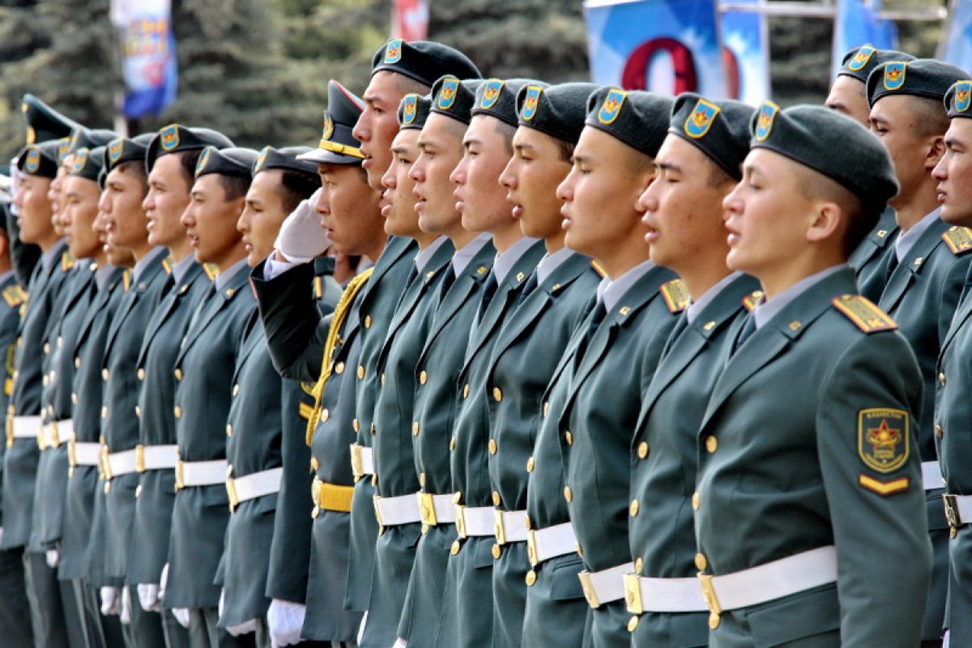 Военные курсанты Казахстана