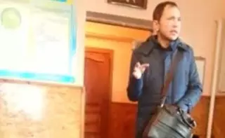 Полицейские Алматы сняли на видео допрос гея-проститутки