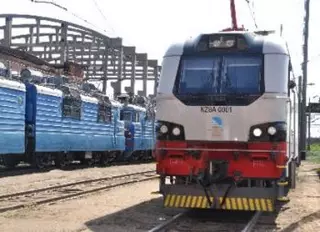 Поезд отсек голову мужчине на станции Тобол