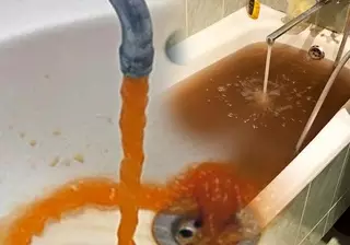 Распространителей слухов о грязной воде из-под крана разыскивают в Алматы