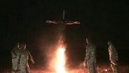 Бойцы "Азова" назвали видео с сожжением ополченца на кресте фейком