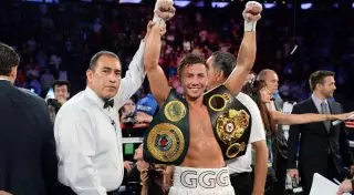 Головкина назвали самым достойным соперником для Мейвезера