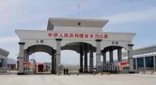 Китай создаст инфраструктуру для пропуска автотуристов на границе с Казахстаном